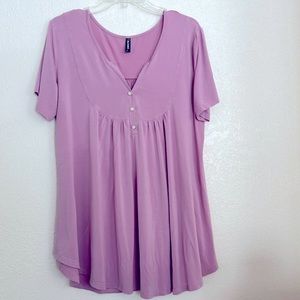 LLEGRACE Size 1X Henley V Neck Button Up Short Sleeve Ruffle Blouse Dark Pink